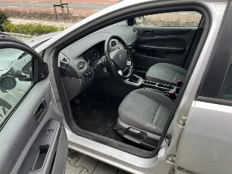 Ford Focus 1.4-16V Ambiente Airco picture 8