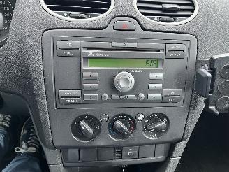 Ford Focus 1.4-16V Ambiente Airco picture 10