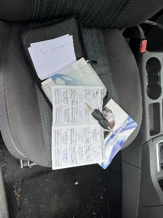 Ford Focus 1.4-16V Ambiente Airco picture 12