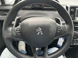 Peugeot 208 1.2 e-VTi  Automaat  Navi Clima Pdc picture 10