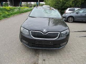 Uttjänta bilar auto Skoda Octavia  2014/1