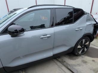 Vrakbiler auto Volvo EX40 EX40 (XZ), SUV, 2024 Single Motor 70 kWh 2024/10