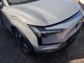Uttjänta bilar auto Volvo EX30 EX30, SUV, 2023 Single Motor Extended Range 69 kWh 2024/6