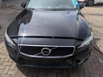 Volvo V-60 V60 II (ZW), Combi, 2018 2.0 B3 16V Mild Hybrid picture 2