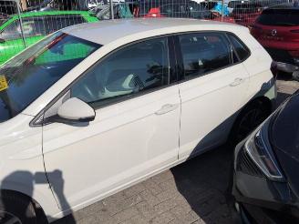 Vrakbiler auto Volkswagen Polo Polo VI (AW1), Hatchback 5-drs, 2017 1.0 TSI 12V 2022/11