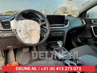 Kia Cee d Ceed Sportswagon (CDF), Combi 5-drs, 2018 1.6 GDI 16V PHEV picture 18