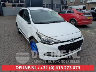Salvage car Hyundai I-20 i20 (GBB), Hatchback, 2014 / 2020 1.1 CRDi VGT 12V 2016