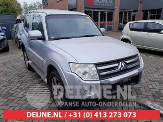 Auto da rottamare Mitsubishi Pajero Pajero Hardtop (V8/9), Terreinwagen, 2007 3.2 DI-D 16V Autom. 2007/9