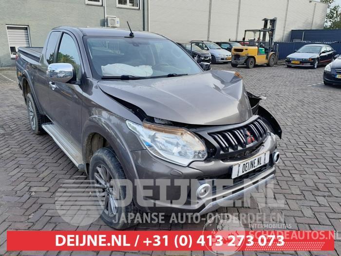 Mitsubishi L-200 L-200, Pick-up, 1986 / 1996 2.4 Clean Diesel 4WD