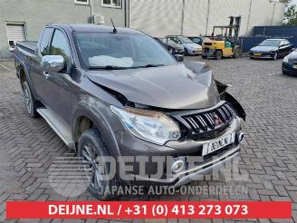 Salvage car Mitsubishi L-200 L-200, Pick-up, 1986 / 1996 2.4 Clean Diesel 4WD 2016/2