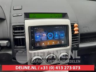 Mazda 5 5 (CR19), MPV, 2004 / 2010 2.0i 16V picture 19