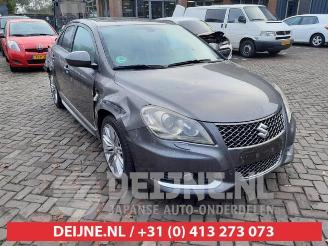 Sloopauto Suzuki Kizashi Kizashi (FRE/FRF), Sedan, 2010 / 2015 2.4 16V 2013/1