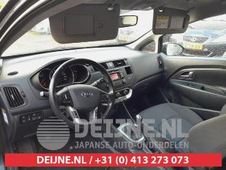 Kia Rio Rio III (UB), Hatchback, 2011 / 2017 1.2 CVVT 16V picture 14