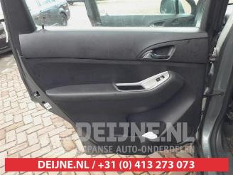 Chevrolet Orlando Orlando, -, 2010 / 2015 2.0 D 16V picture 12