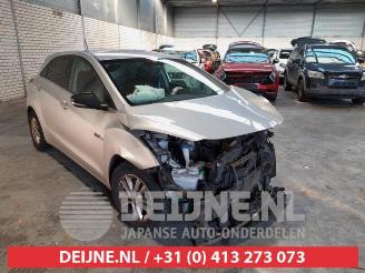 Coche siniestrado Hyundai I-30 i30 (GDHB5), Hatchback, 2011 1.6 GDI Blue 16V 2014/8