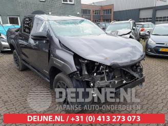 Salvage car Toyota Hilux Hilux V/VI, Pick-up, 2015 2.8 D4D-F 16V 4x4 2023