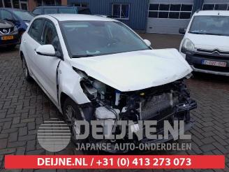 Auto da rottamare Kia Rio Rio IV (YB), Hatchback, 2017 1.0i T-GDi 100 12V 2019/10