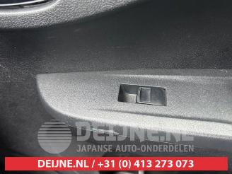 Toyota Verso S Verso S, MPV, 2010 / 2016 1.33 16V Dual VVT-I picture 19
