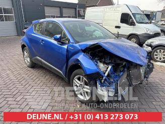 demontáž osobní automobily Toyota C-HR C-HR (X1,X5), SUV, 2016 1.8 16V Hybrid 2021