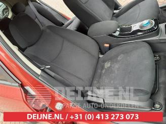 Nissan Leaf Leaf (ZE0), Hatchback, 2010 / 2017 Leaf picture 18