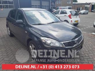 demontáž osobní automobily Kia Cee d Cee'd (EDB5), Hatchback 5-drs, 2006 / 2012 1.4 CVVT 16V 2010/1