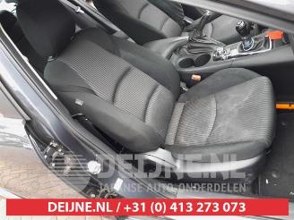 Mazda 3 3 (BM/BN), Sedan, 2013 / 2019 2.2 SkyActiv-D 150 16V picture 22