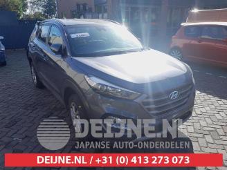 Salvage car Hyundai Tucson Tucson (TL), SUV, 2015 1.6 GDi 16V 2WD 2018/1