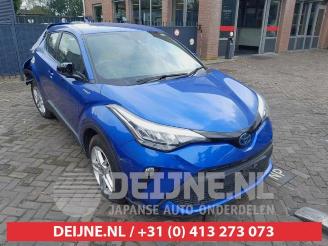 rozbiórka samochody osobowe Toyota C-HR C-HR (X1,X5), SUV, 2016 1.8 16V Hybrid 2021/11