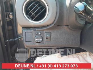 Toyota Yaris Yaris III (P13), Hatchback, 2010 / 2020 1.0 12V VVT-i picture 10