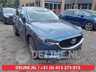 Coche siniestrado Mazda CX-5 CX-5 II (KF), SUV, 2016 2.0 SkyActiv-G 165 16V 2WD 2017/9