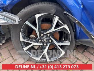 Toyota C-HR C-HR (X1,X5), SUV, 2016 1.8 16V Hybrid picture 26