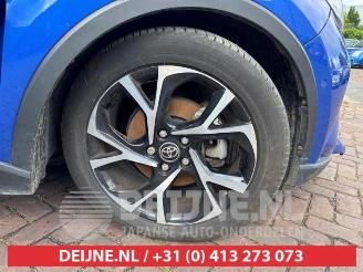 Toyota C-HR C-HR (X1,X5), SUV, 2016 1.8 16V Hybrid picture 24