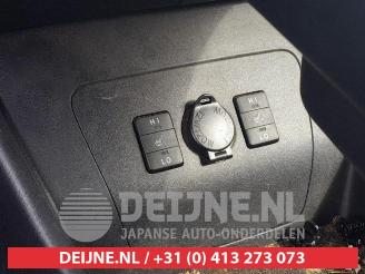 Toyota Prius Prius (ZVW3), Hatchback, 2009 / 2016 1.8 16V Plug-in picture 23