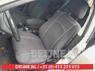 Toyota Avensis Avensis Wagon (T25/B1E), Combi, 2003 / 2008 2.0 16V D-4D-F picture 18