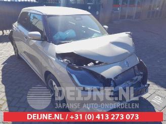 Démontage voiture Suzuki Swift Swift (ZCE/ZDE), Hatchback 5-drs, 2023 1.2 VVT 12V Hybrid 2024/11