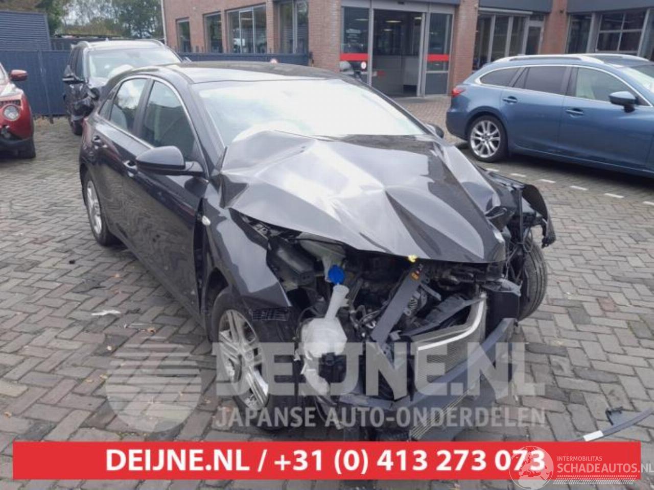 Kia Cee d Ceed (CDB5/CDBB), Hatchback 5-drs, 2018 1.0i T-GDi 12V