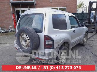 Mitsubishi Pajero Pajero Hardtop (V6/7), Terreinwagen, 2000 / 2006 3.2 DI-D 16V picture 7