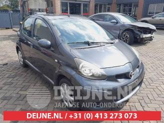 Salvage car Toyota Aygo Aygo (B10), Hatchback, 2005 / 2014 1.0 12V VVT-i 2011/9