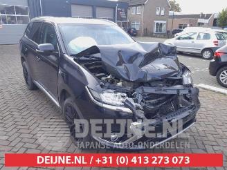 Démontage voiture Mitsubishi Outlander Outlander (GF/GG), SUV, 2012 / 2022 2.0 16V PHEV 4x4 2015/11