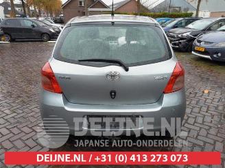 Toyota Yaris Yaris II (P9), Hatchback, 2005 / 2014 1.3 16V VVT-i picture 6