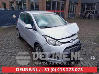 Salvage car Hyundai I-10 i10 (B5), Hatchback, 2013 / 2019 1.0 12V 2015/6