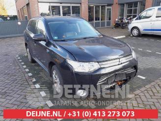 Auto da rottamare Mitsubishi Outlander Outlander (GF/GG), SUV, 2012 / 2022 2.0 16V PHEV 4x4 2013/11