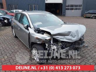 Vrakbiler auto Toyota Auris  2017