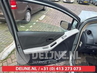 Toyota Yaris Yaris II (P9), Hatchback, 2005 / 2014 1.3 16V VVT-i picture 19