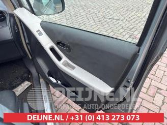 Toyota Yaris Yaris II (P9), Hatchback, 2005 / 2014 1.3 16V VVT-i picture 21