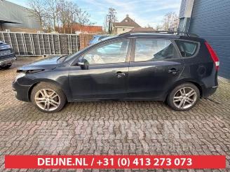 Hyundai I-30 i30 Crosswagon (WWH), Combi, 2007 / 2012 1.6 CVVT 16V picture 4