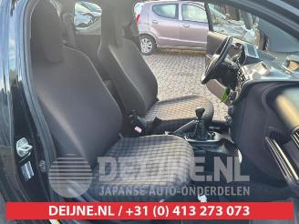 Toyota iQ iQ, Hatchback 3-drs, 2009 / 2015 1.0 12V VVT-i picture 15