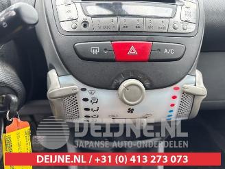 Toyota Aygo Aygo (B10), Hatchback, 2005 / 2014 1.0 12V VVT-i picture 11