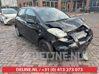 Salvage car Toyota Yaris Yaris II (P9), Hatchback, 2005 / 2014 1.0 12V VVT-i 2010/10