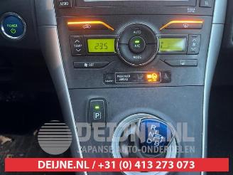 Toyota Auris Auris (E15), Hatchback, 2006 / 2012 1.8 16V HSD Full Hybrid picture 11